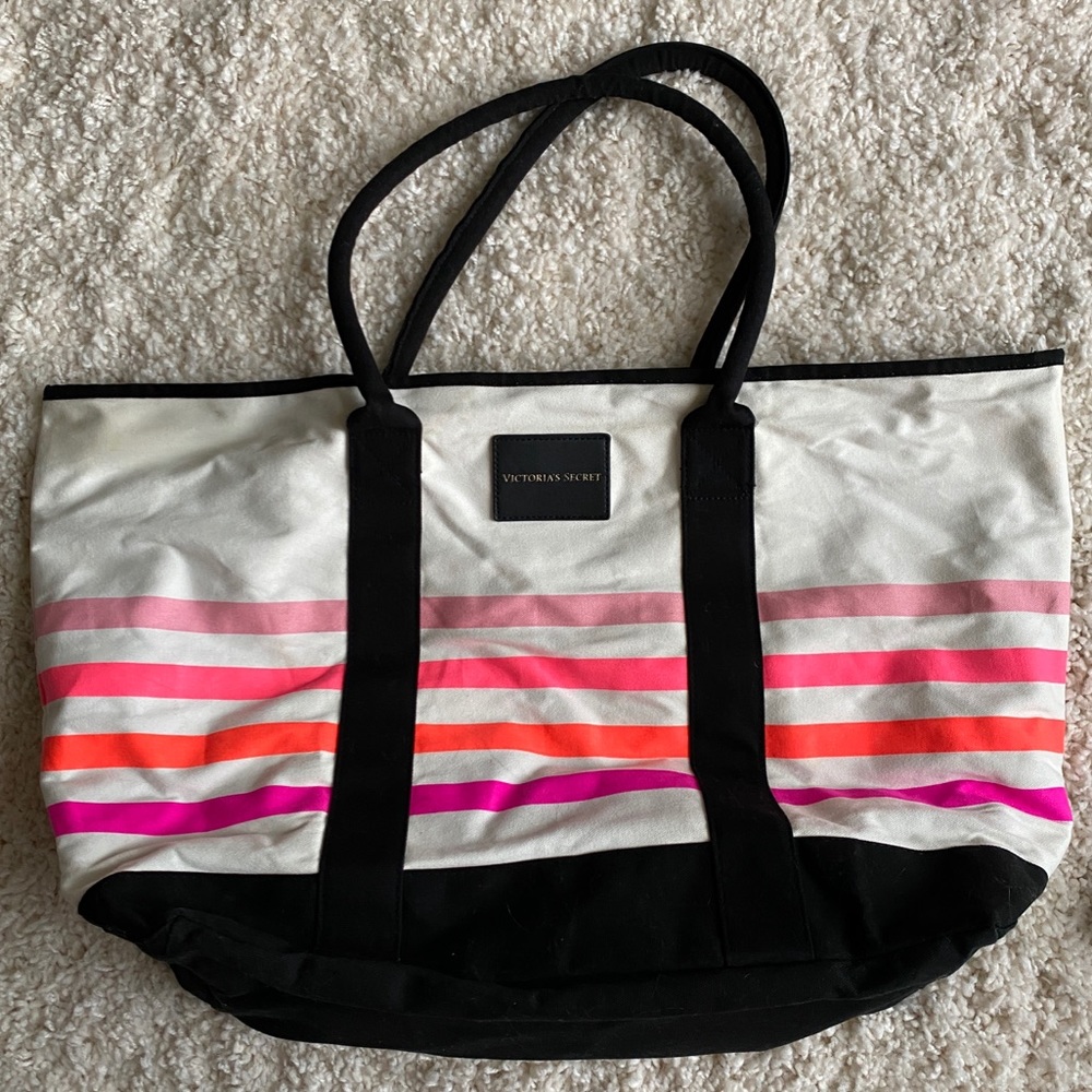 Victoria's Secret Traveling Bag / Tote